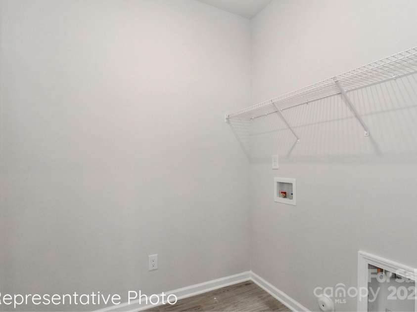 415 Iredell Avenue, Mooresville, NC 28115.  MLS# CAR4329322, YatesRealty ID 2161. 