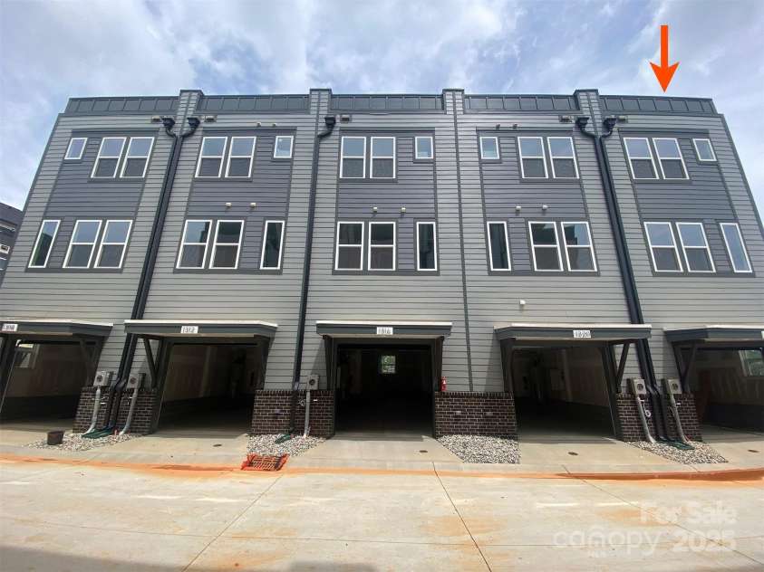 1324 Walter Taylor Way, Charlotte, NC 28206.  MLS# CAR4207712, YatesRealty ID 21610. 