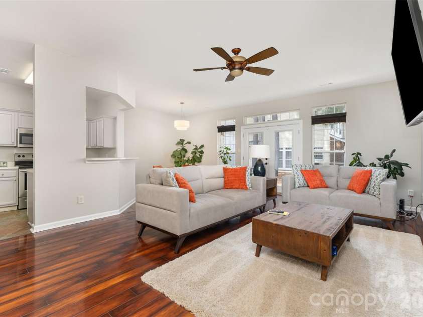 3832 Thomas Ridge Drive, Charlotte, NC 28269.  MLS# CAR4365020, YatesRealty ID 21610. 