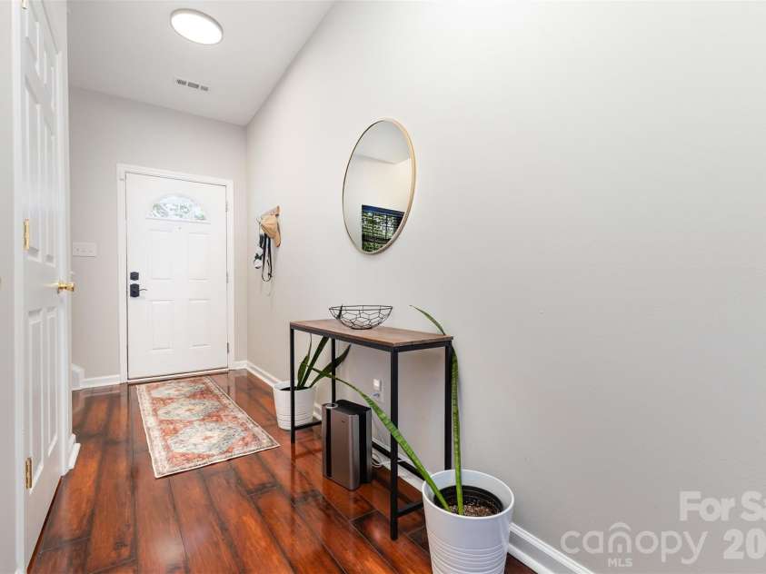 3832 Thomas Ridge Drive, Charlotte, NC 28269.  MLS# CAR4365020, YatesRealty ID 21610. 