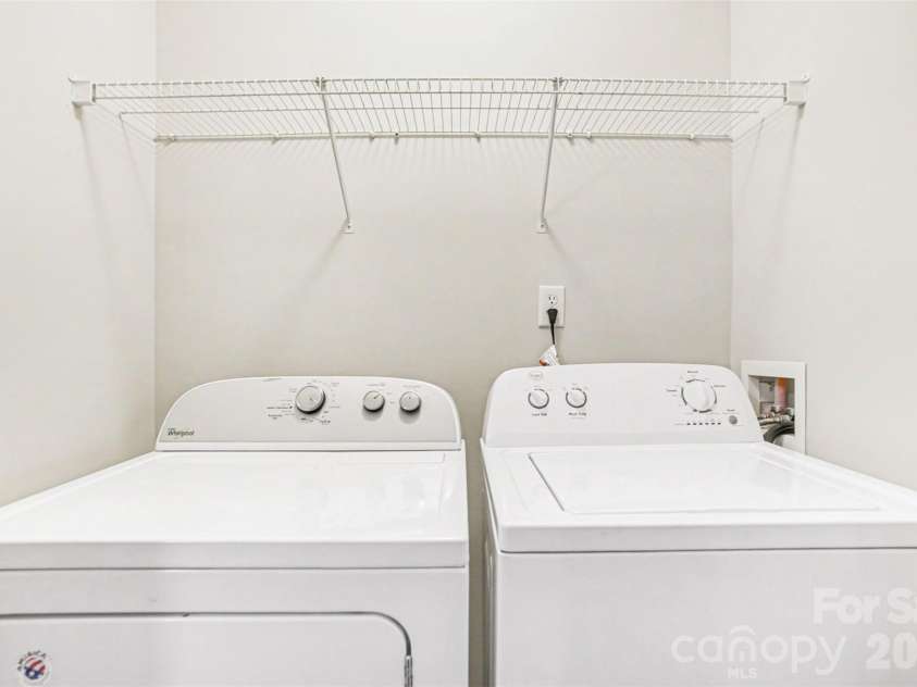3832 Thomas Ridge Drive, Charlotte, NC 28269.  MLS# CAR4365020, YatesRealty ID 21610. 