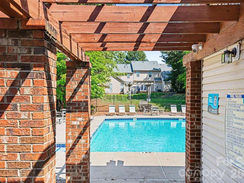 3832 Thomas Ridge Drive, Charlotte, NC 28269.  MLS# CAR4365020, YatesRealty ID 21610. 