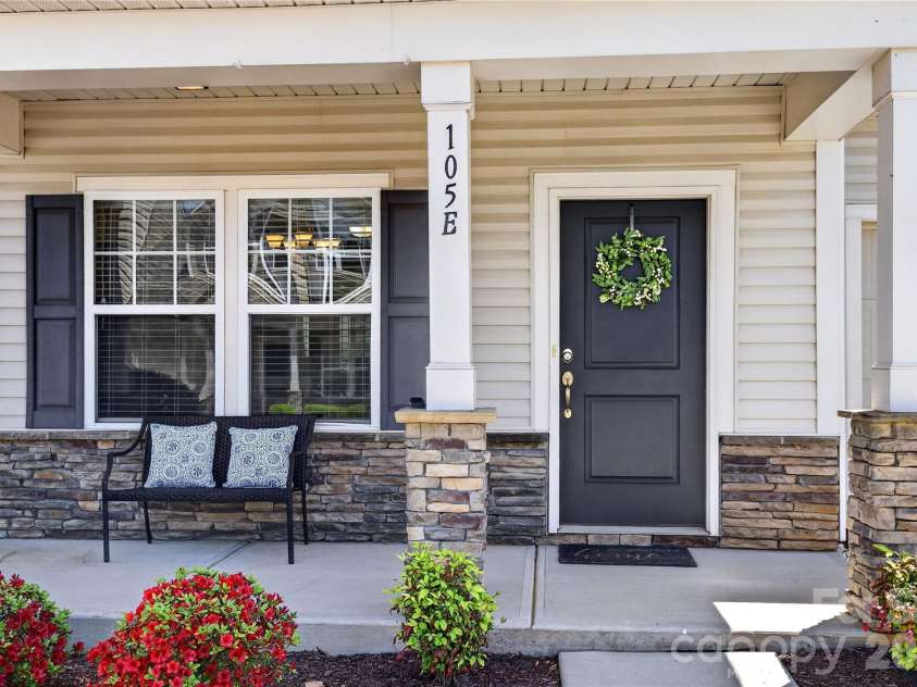 105 Brookshire Lane, Statesville, NC 28677.  MLS# CAR4364777, YatesRealty ID 21611. 