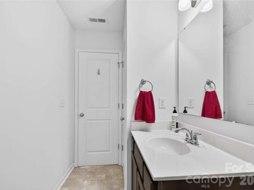 105 Brookshire Lane, Statesville, NC 28677.  MLS# CAR4364777, YatesRealty ID 21611. 