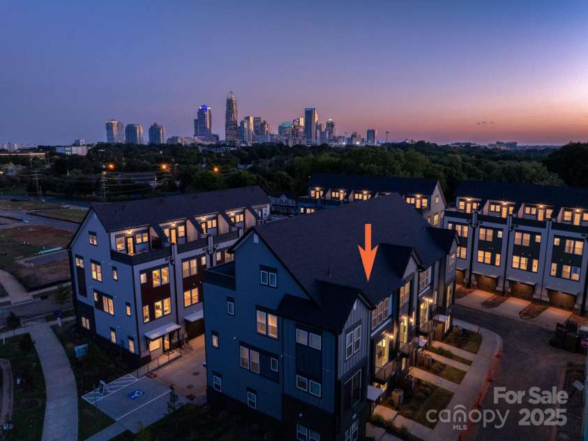 1320 Walter Taylor Way, Charlotte, NC 28206.  MLS# CAR4207716, YatesRealty ID 21611. 