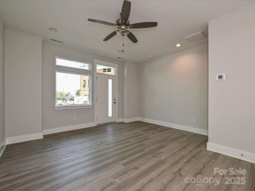 1320 Walter Taylor Way, Charlotte, NC 28206.  MLS# CAR4207716, YatesRealty ID 21611. Entry/1st Floor Flex Room