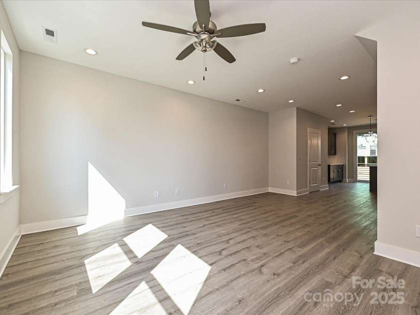 1320 Walter Taylor Way, Charlotte, NC 28206.  MLS# CAR4207716, YatesRealty ID 21611. Living/Dining/Kitchen