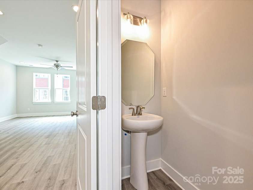 1320 Walter Taylor Way, Charlotte, NC 28206.  MLS# CAR4207716, YatesRealty ID 21611. Main Floor Powder Room