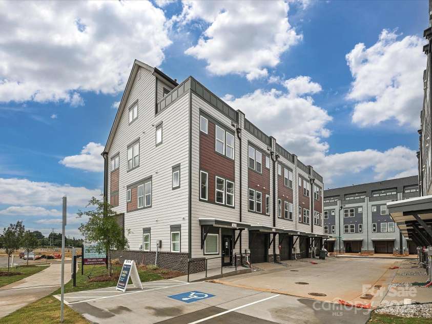 1619 Polk Street, Charlotte, NC 28206.  MLS# CAR4207818, YatesRealty ID 21612. 