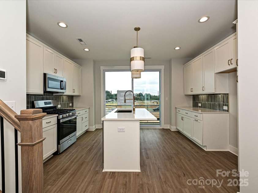 1619 Polk Street, Charlotte, NC 28206.  MLS# CAR4207818, YatesRealty ID 21612. Kitchen