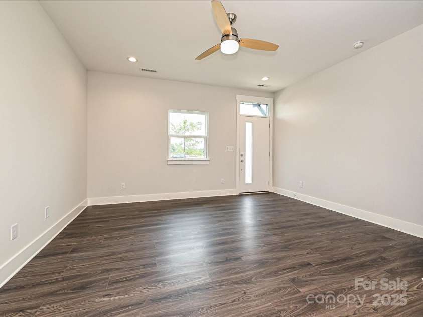 1615 Polk Street, Charlotte, NC 28206.  MLS# CAR4207823, YatesRealty ID 21613. 1st Floor Flex Room