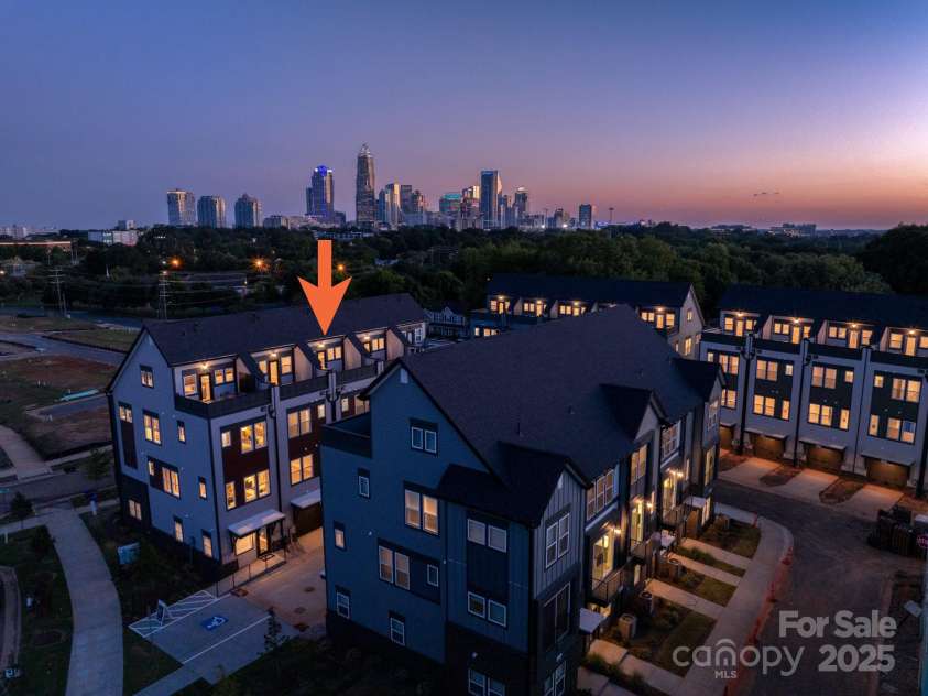 1615 Polk Street, Charlotte, NC 28206.  MLS# CAR4207823, YatesRealty ID 21613. 