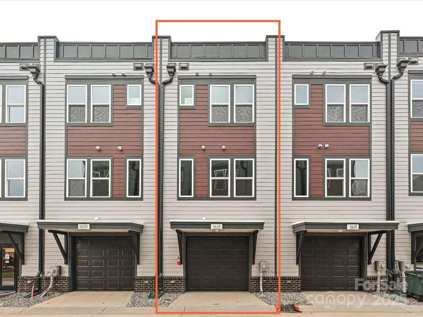 1615 Polk Street, Charlotte, NC 28206.  MLS# CAR4207823, YatesRealty ID 21613. Garage Exterior