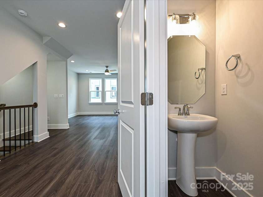 1615 Polk Street, Charlotte, NC 28206.  MLS# CAR4207823, YatesRealty ID 21613. Main Floor Powder Room