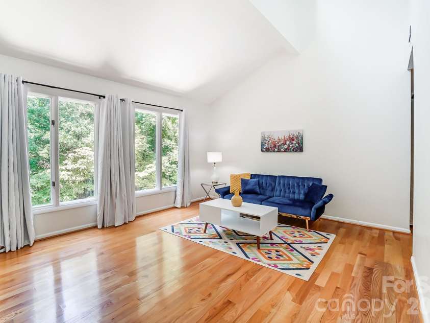 5254 Summer Gate Drive, Charlotte, NC 28226.  MLS# CAR4332568, YatesRealty ID 21613. 