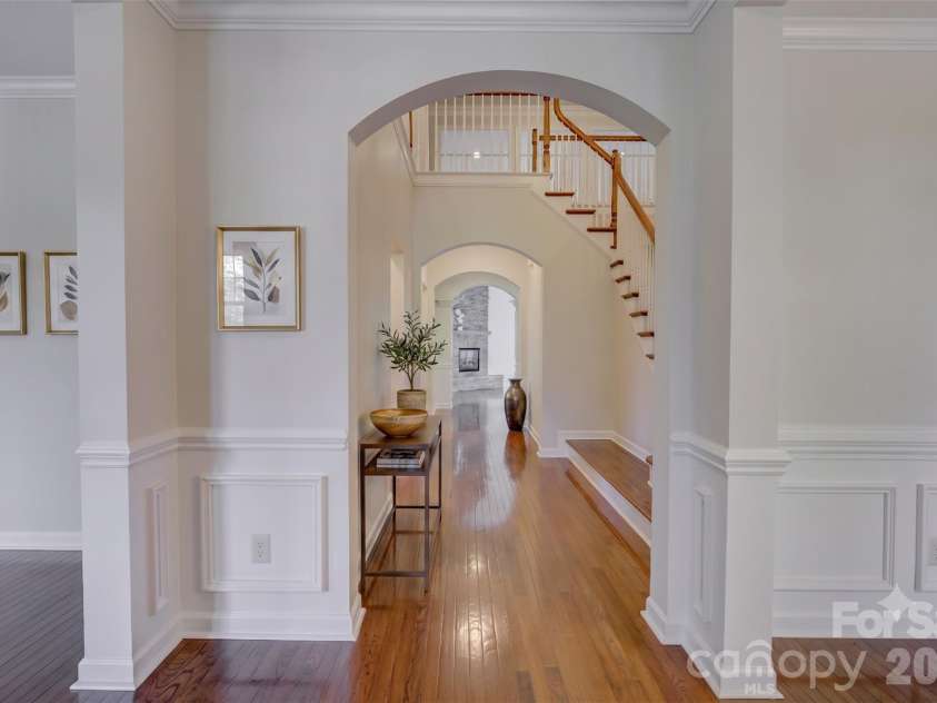13017 Avila Court, Charlotte, NC 28278.  MLS# CAR4358276, YatesRealty ID 21614. Virtually staged entrance