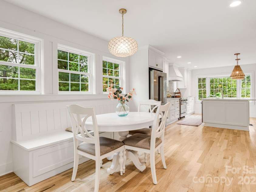 92 Rose Hill Road, Asheville, NC 28803.  MLS# CAR4253680, YatesRealty ID 21614. 