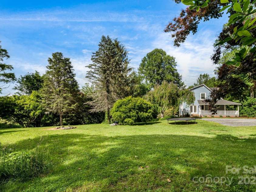 92 Rose Hill Road, Asheville, NC 28803.  MLS# CAR4253680, YatesRealty ID 21614. 