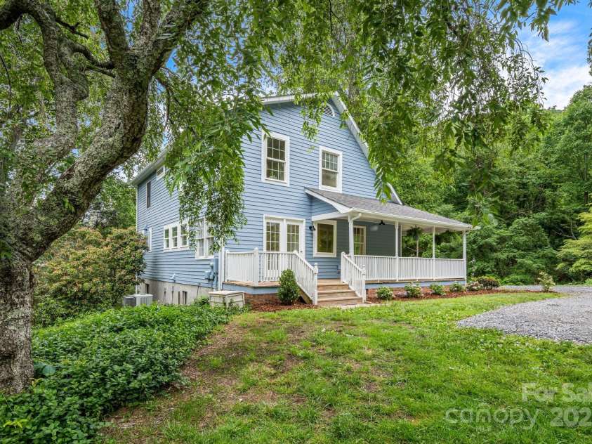 92 Rose Hill Road, Asheville, NC 28803.  MLS# CAR4253680, YatesRealty ID 21614. 