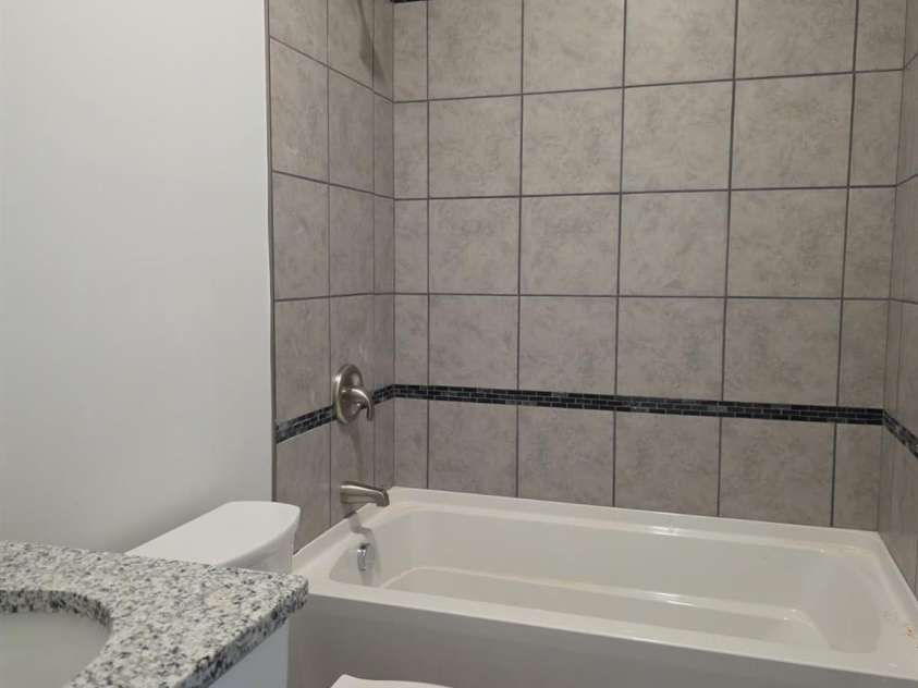 2573 Hwy 151 Highway, Pageland, SC 29728.  MLS# CAR4256594, YatesRealty ID 21615. Full hall bathroom