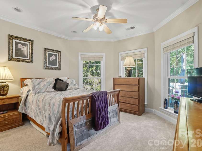 8629 Haydens Way, Concord, NC 28025.  MLS# CAR4332688, YatesRealty ID 21615. 