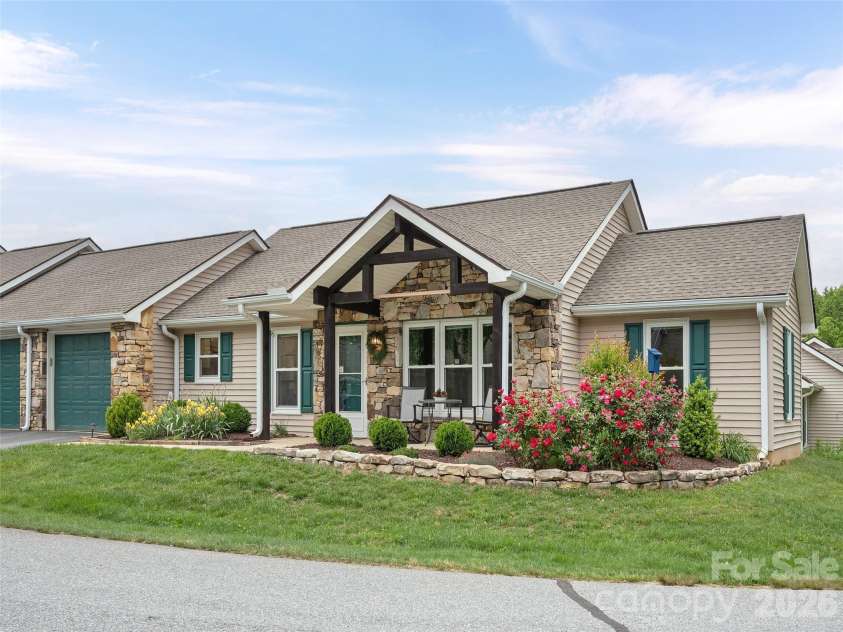 243 Rocky Mountain Way, Arden, NC 28704.  MLS# CAR4381496, YatesRealty ID 21616. 