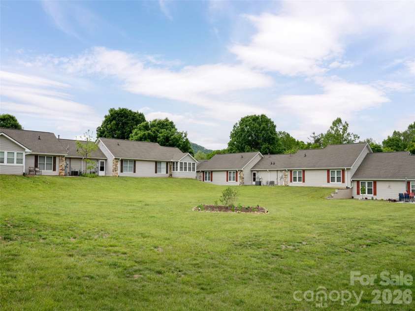 243 Rocky Mountain Way, Arden, NC 28704.  MLS# CAR4381496, YatesRealty ID 21616. 