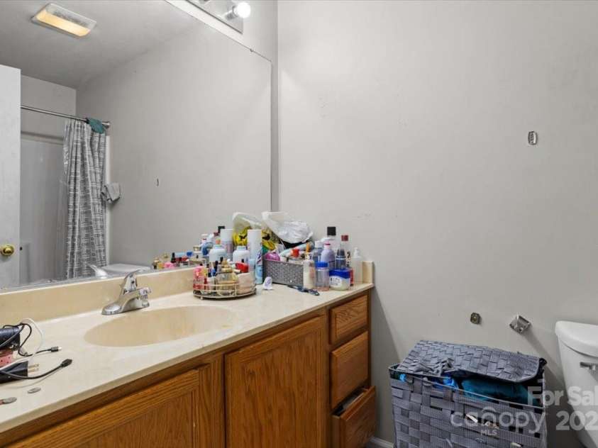 57 Lanceford Circle, Fletcher, NC 28732.  MLS# CAR4260368, YatesRealty ID 21616. 