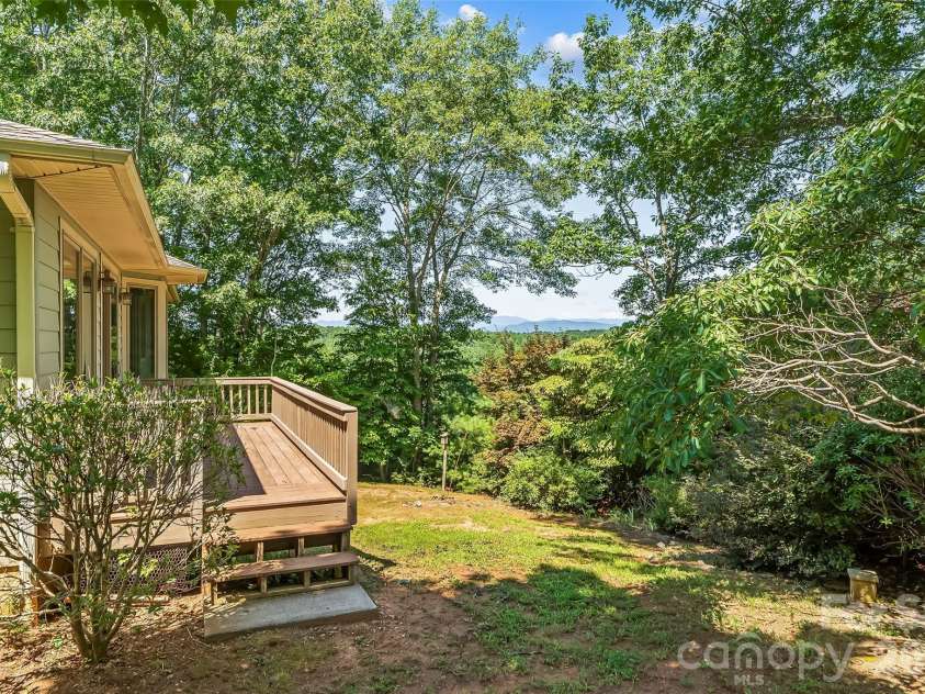 27 Magnolia Drive, Nebo, NC 28761.  MLS# CAR4367003, YatesRealty ID 21617. Rear Deck