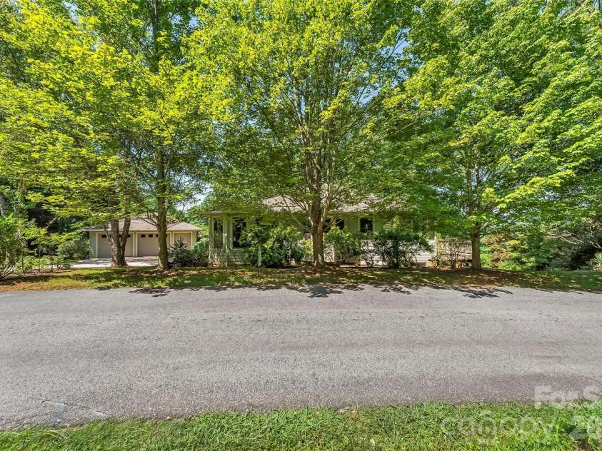 27 Magnolia Drive, Nebo, NC 28761.  MLS# CAR4367003, YatesRealty ID 21617. Street View