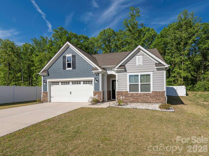3649 Azalea Ridge Drive, Mount Holly, NC 28120.  MLS# CAR4371409, YatesRealty ID 21618. 