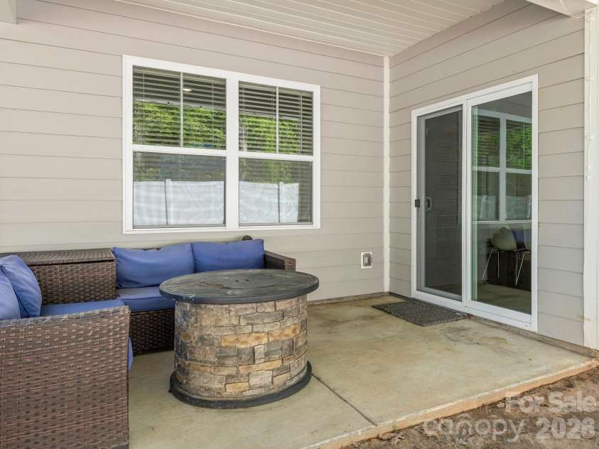 3649 Azalea Ridge Drive, Mount Holly, NC 28120.  MLS# CAR4371409, YatesRealty ID 21618. 