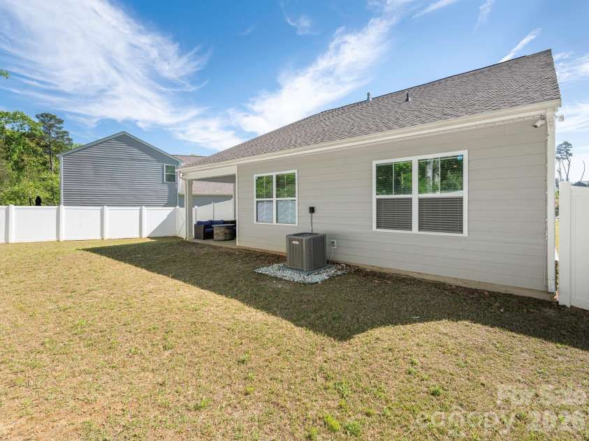 3649 Azalea Ridge Drive, Mount Holly, NC 28120.  MLS# CAR4371409, YatesRealty ID 21618. 
