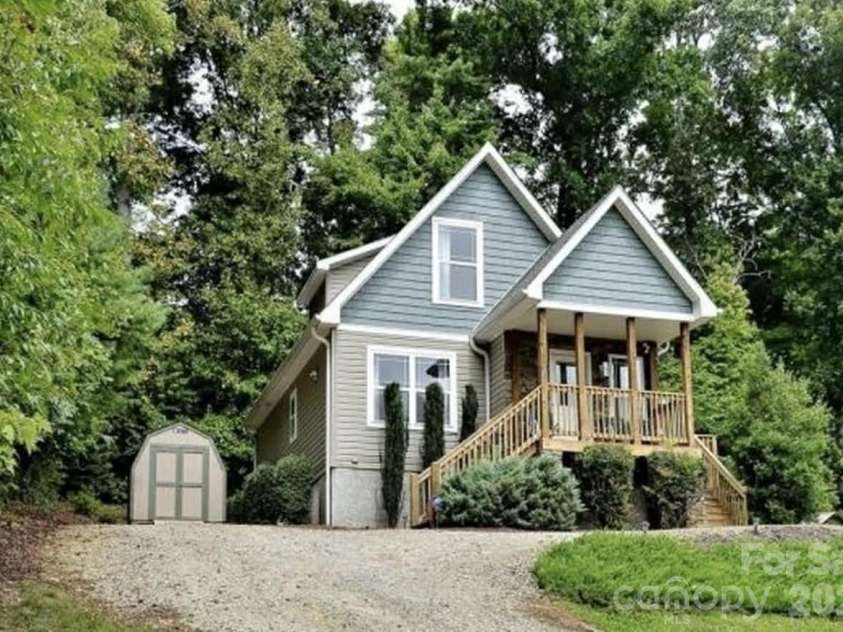 25 Eastwind Lane, Candler, NC 28715.  MLS# CAR4367557, YatesRealty ID 21619. 