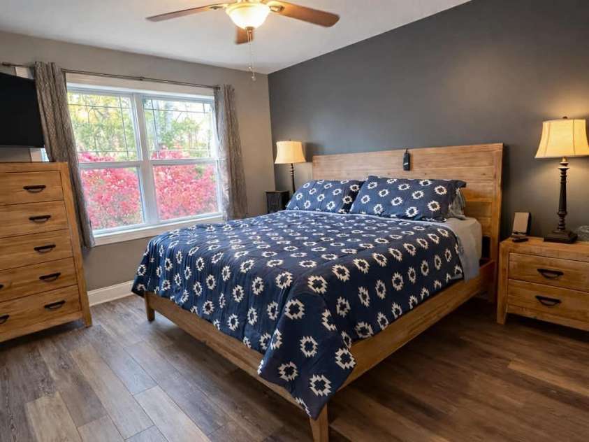 25 Eastwind Lane, Candler, NC 28715.  MLS# CAR4367557, YatesRealty ID 21619. Primary Bedroom
