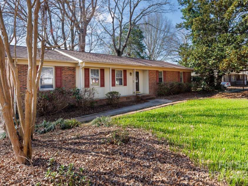 1825 Hyatt Avenue, Rock Hill, SC 29732.  MLS# CAR4221861, YatesRealty ID 2162. 