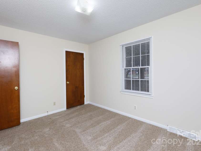 1825 Hyatt Avenue, Rock Hill, SC 29732.  MLS# CAR4221861, YatesRealty ID 2162. 