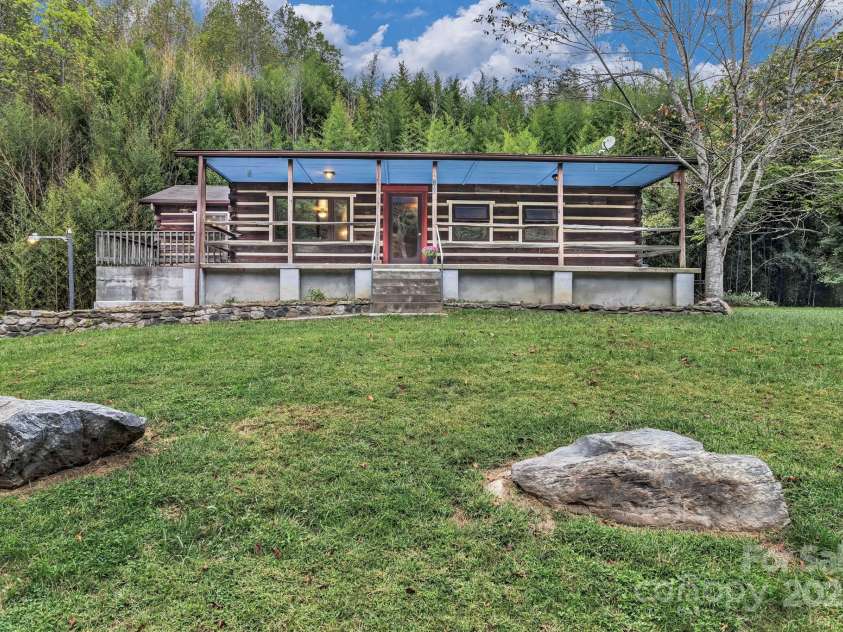 200 Dry Branch Road, Marshall, NC 28753.  MLS# CAR4308414, YatesRealty ID 2162. 200 Dry Branch Rd.