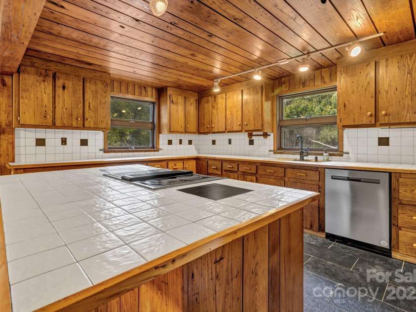 200 Dry Branch Road, Marshall, NC 28753.  MLS# CAR4308414, YatesRealty ID 2162. 