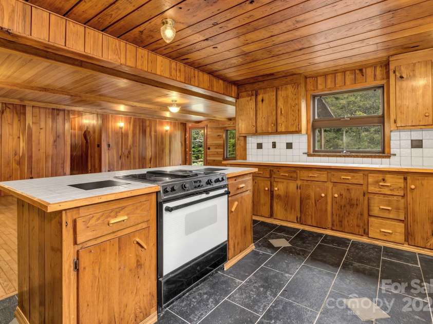 200 Dry Branch Road, Marshall, NC 28753.  MLS# CAR4308414, YatesRealty ID 2162. 