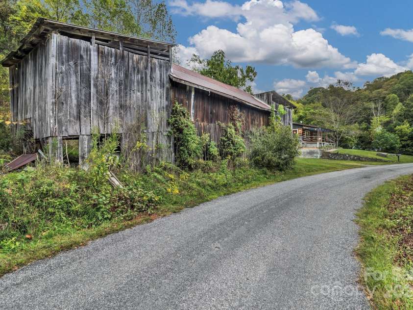 200 Dry Branch Road, Marshall, NC 28753.  MLS# CAR4308414, YatesRealty ID 2162. 