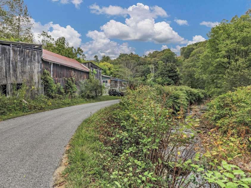 200 Dry Branch Road, Marshall, NC 28753.  MLS# CAR4308414, YatesRealty ID 2162. 