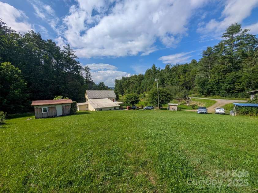540 Pound Mill Branch Road, Burnsville, NC 28714.  MLS# CAR4289450, YatesRealty ID 2162. 