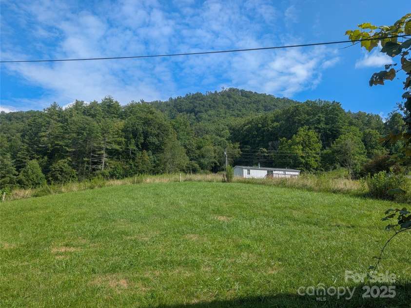 540 Pound Mill Branch Road, Burnsville, NC 28714.  MLS# CAR4289450, YatesRealty ID 2162. 