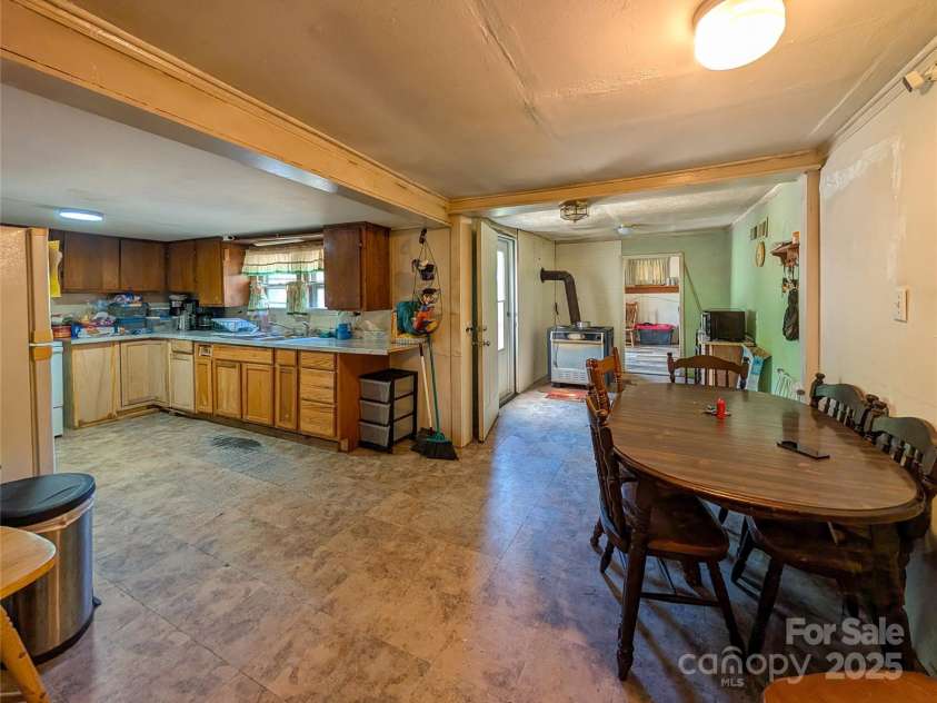 540 Pound Mill Branch Road, Burnsville, NC 28714.  MLS# CAR4289450, YatesRealty ID 2162. 
