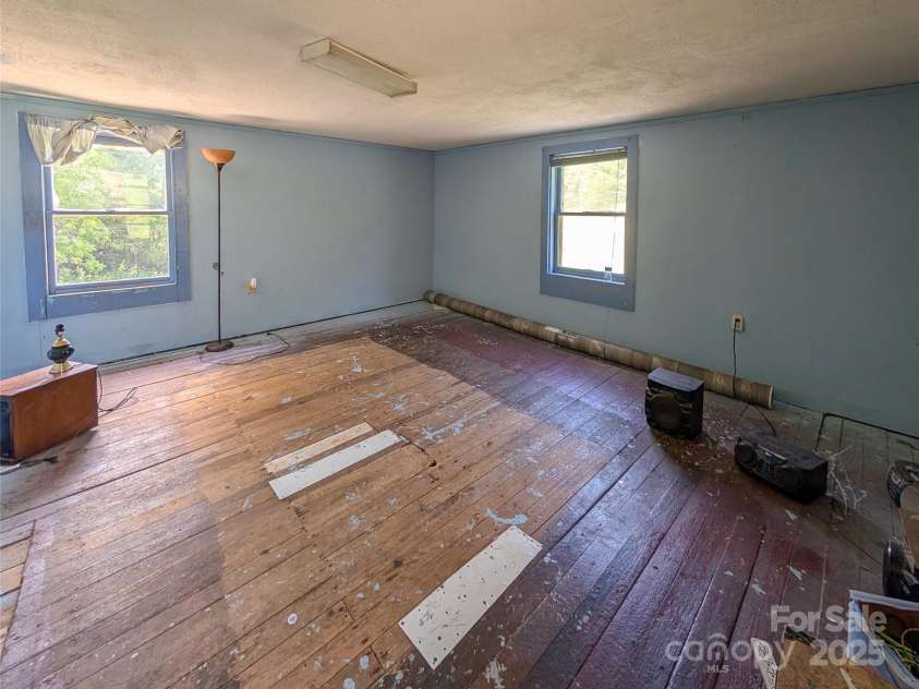 540 Pound Mill Branch Road, Burnsville, NC 28714.  MLS# CAR4289450, YatesRealty ID 2162. 