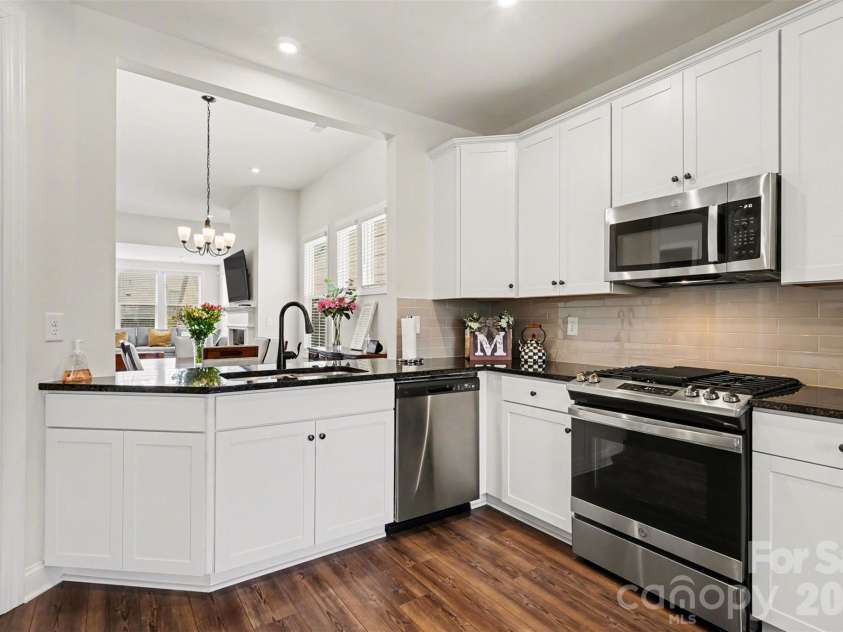 10225 Superb Lane, Charlotte, NC 28215.  MLS# CAR4368319, YatesRealty ID 21620. 