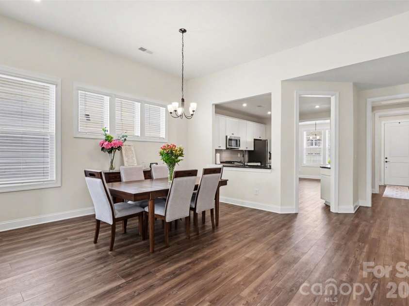 10225 Superb Lane, Charlotte, NC 28215.  MLS# CAR4368319, YatesRealty ID 21620. 