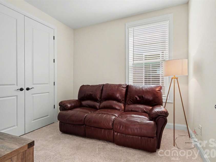 10225 Superb Lane, Charlotte, NC 28215.  MLS# CAR4368319, YatesRealty ID 21620. 