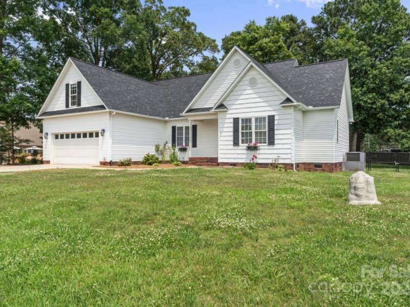 145 Mcbride Drive, Rockwell, NC 28138.  MLS# CAR4237809, YatesRealty ID 21620. 